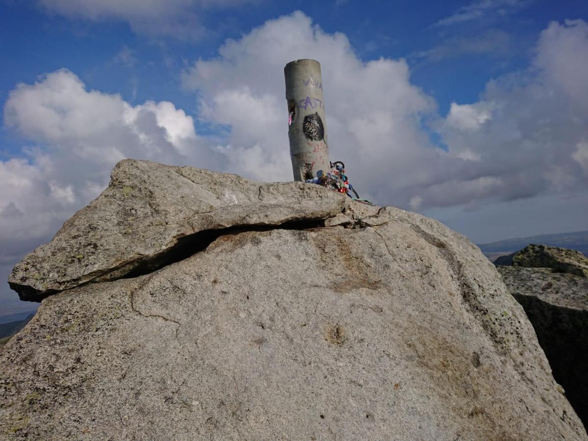 Artesano I Y III Vendégház Navarredonda de Gredos Kültér fotó