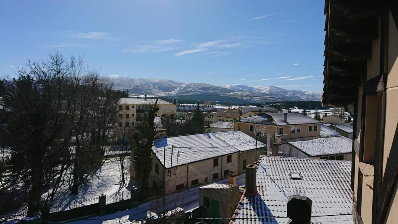 Artesano I Y III Vendégház Navarredonda de Gredos Kültér fotó