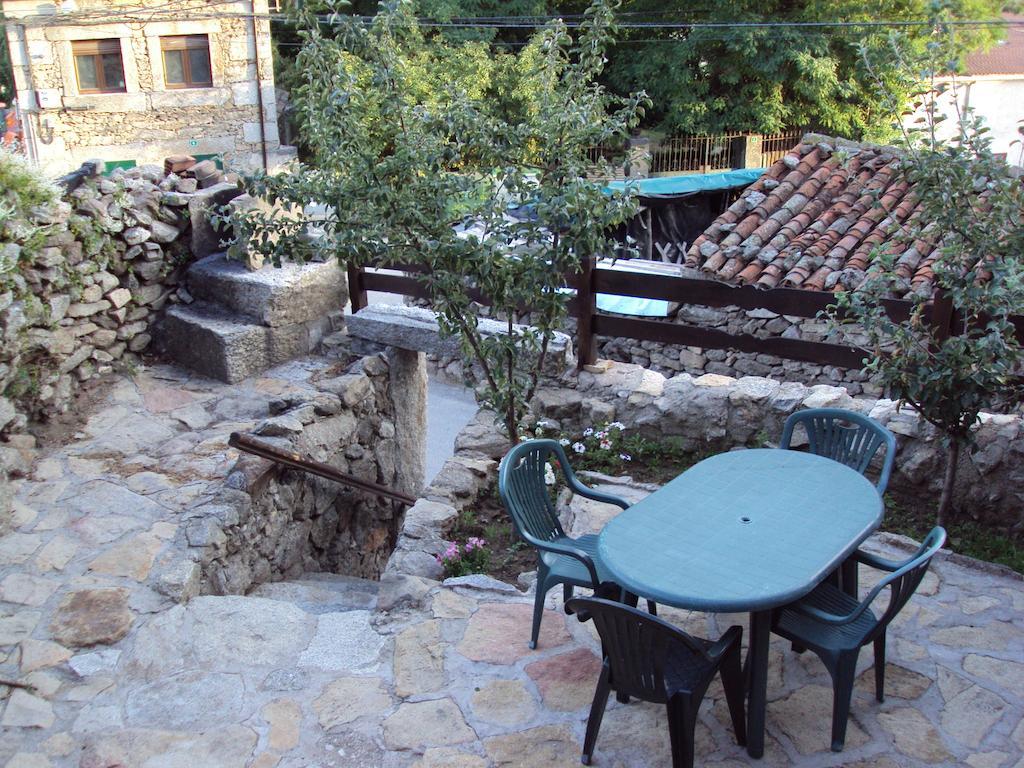 Artesano I Y III Vendégház Navarredonda de Gredos Kültér fotó