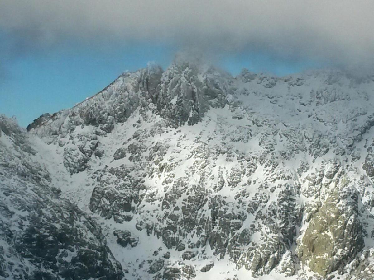 Artesano I Y III Vendégház Navarredonda de Gredos Kültér fotó
